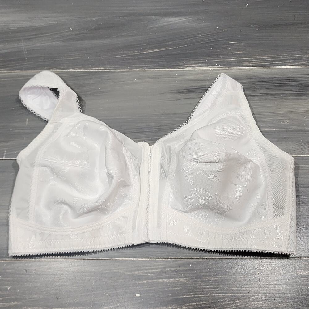 Playtex Bra 4695 38C 18Hour Front Close Ultimate Shoulder Comfort Wireless White